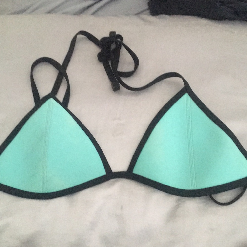 Triangl Bikini top